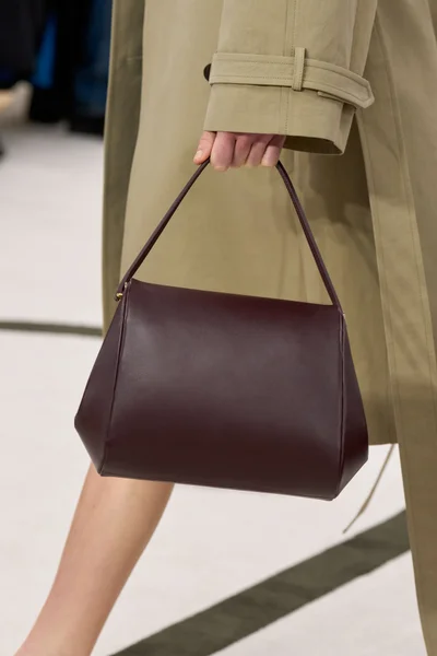 Look 28